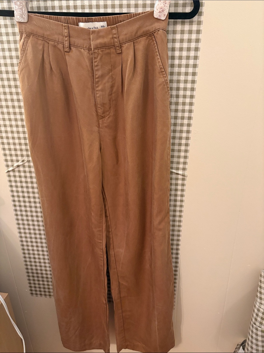 Abercrombie & Fitch Wide-Leg Chinos — Tan Brown